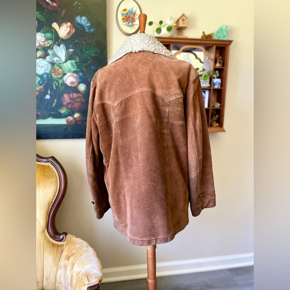☾ Vintage 70’s shearling lined leather suede coat / jacket - Picture 3 of 8